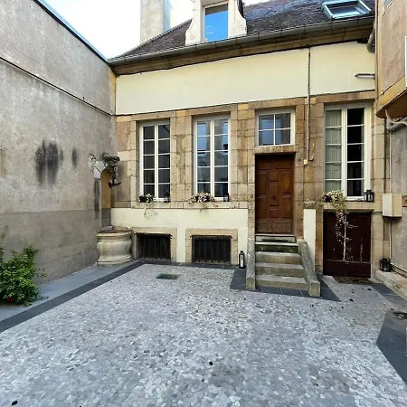 La Maison Moutarde : Design Au Coeur De Apartment